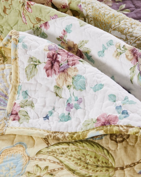 Blooming Prairie Bedspread Set