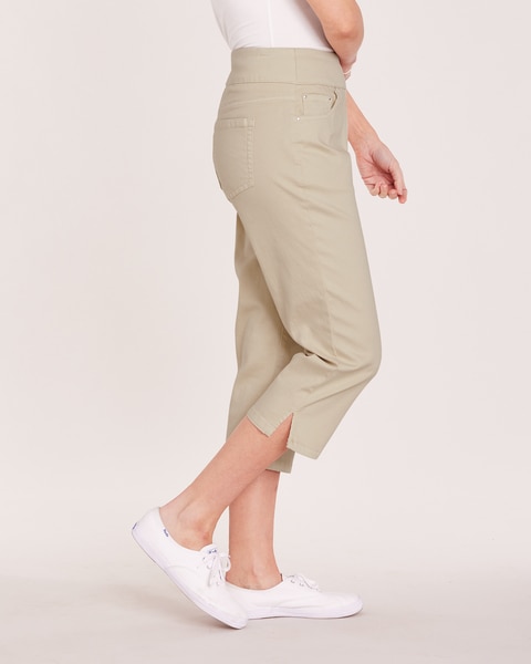 DenimEase Flat-Waist Capris