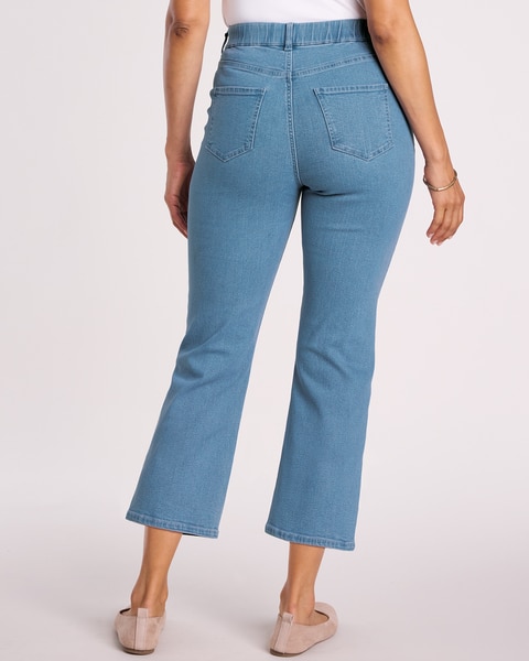 DenimEase™ Flat-Waist Crop Jeans