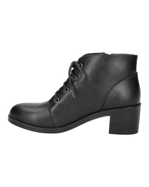 Easy Street Becker Ankle Boots